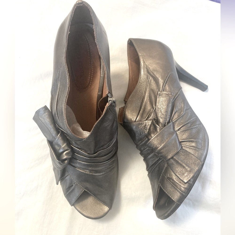 Corso Como Metallic Leather Stiletto Open Toe Booties Size 10